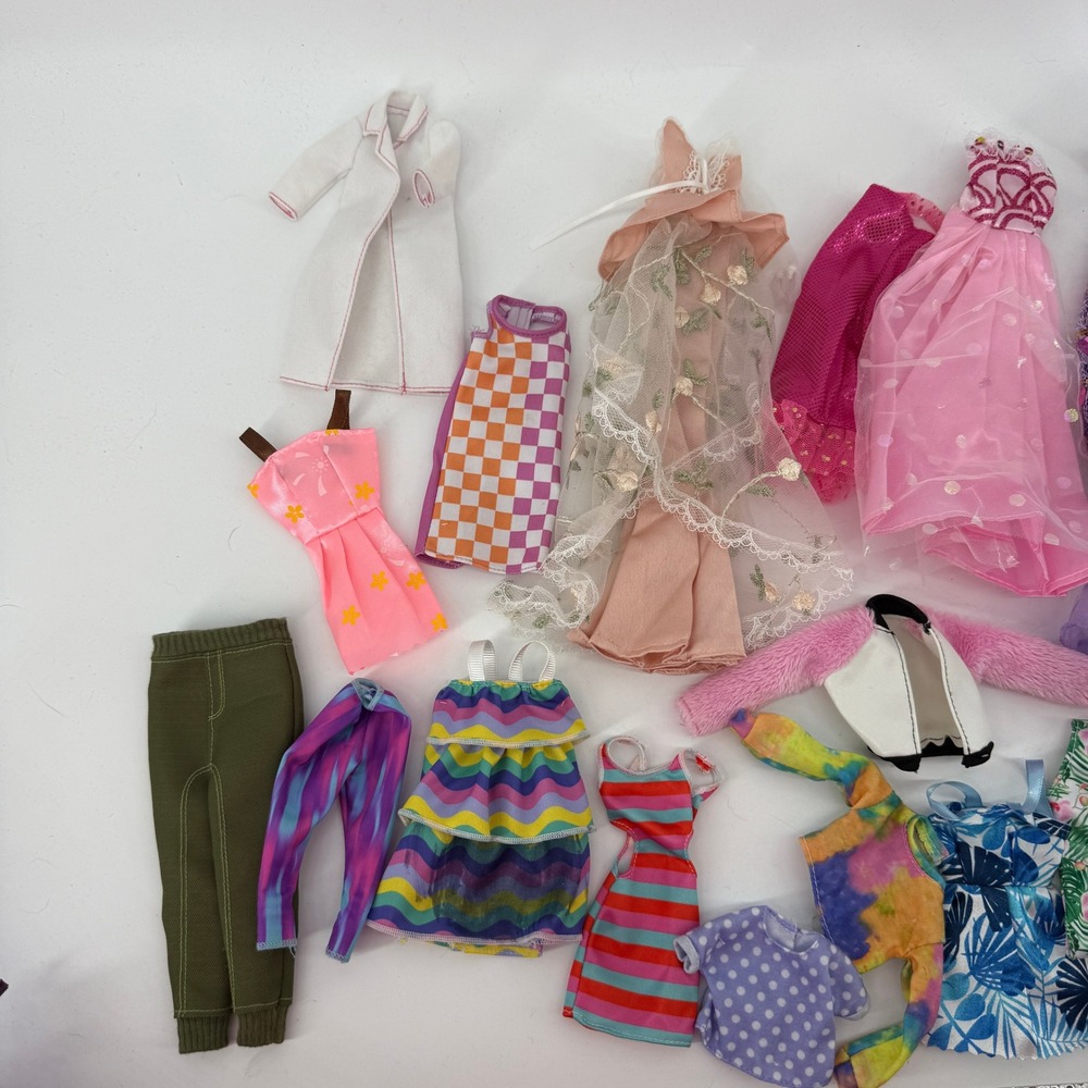 Mattel Barbie Doll Clothes Lot Kids OS Multicolor Dresses Gowns Outfits 25pc - Picture 2 of 11